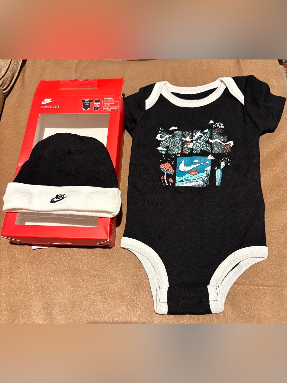 New Nike Baby Black Graphic One-Piece Bodysuit with Hat NO BIB